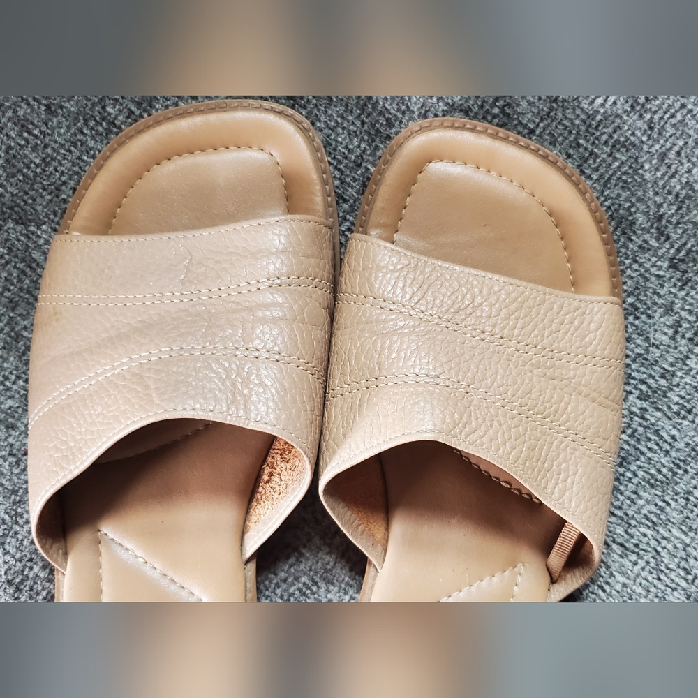 Montego Bay club leather slides size 8W, tan